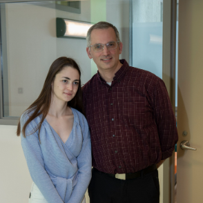 Abby et son père. 