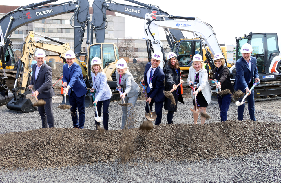 cheo ontario government ellisdon shovel gravel at ceremony for itc